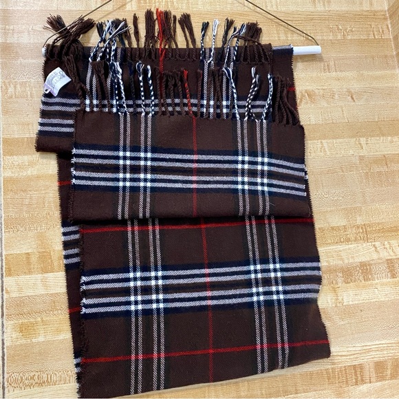 Cashmere Plaid Scarf - Picture 2 of 4